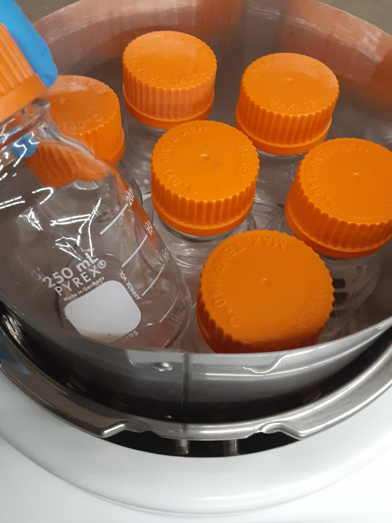Saniclave-Steam-Autoclave-Sterilizer-RS-SC-102-250mL-bottles